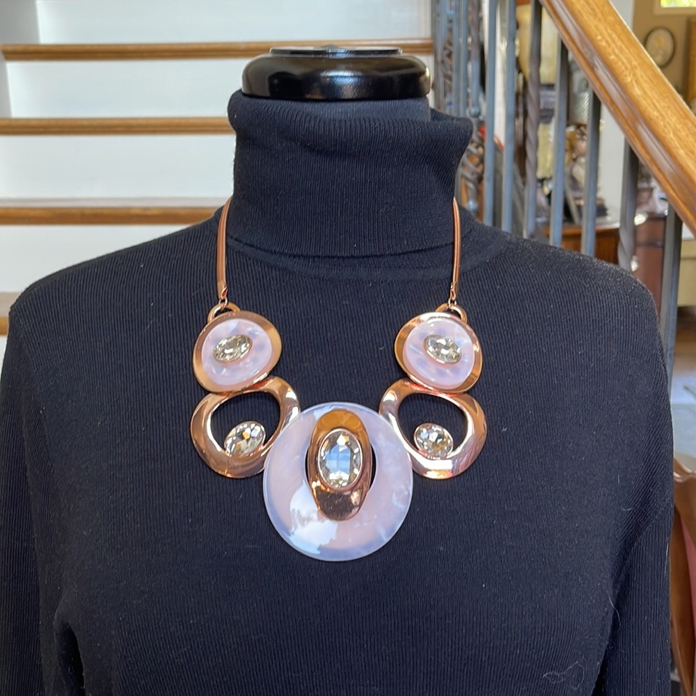 STATEMENT NECKLACE Rose gold fashion jewelry